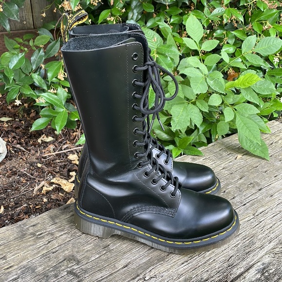 Dr. Martens | Shoes | Dr Martens 914 W 